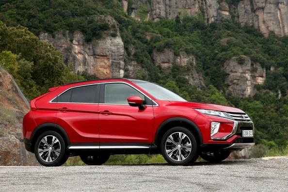 Przegląd crossover Mitsubishi Eclipse Cross Zdjęcie 2