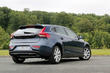 Przegląd pięciodrzwiowego hatchbacka Volvo V40 zdjęcia 11