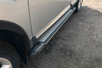 Nissan Qashqai 2010-2014 Progi Boczné Rainbow (2 szt., aluminium) zdjęcia 1
