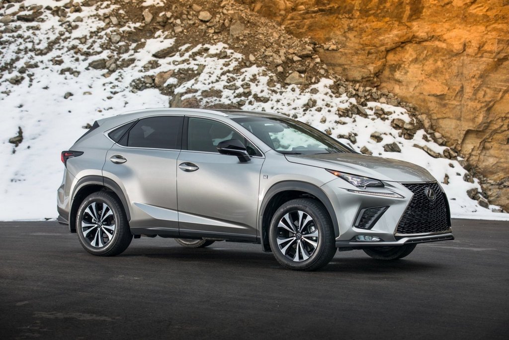 Premiowy kompaktowy crossover Lexusa NX