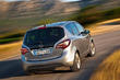 Przegląd kompaktowego minivana Opel Meriva B zdjęcia 11