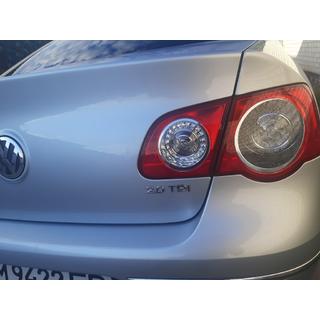 Emblemat 2.0 TDI (z czerwoną I) zdjęcia 2