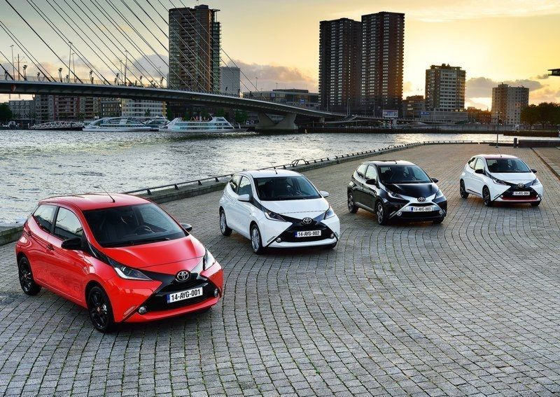 Przegląd drugiej generacji hatchback Toyota Aygo