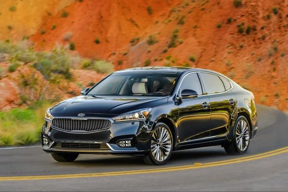 Druga generacja sedana KIA Cadenza