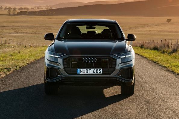 Przegląd napędu na wszystkie koła premii zwrotnicy Audi Q8