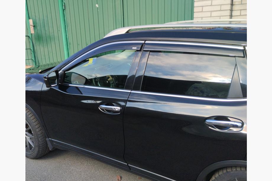 Nissan X-trail T32/Rogue 2014-2021 Deflektory szyb z listwą chromowaną (4 szt., Niken) Image