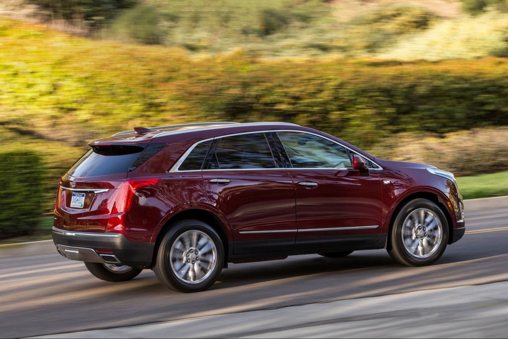 Średniej wielkości luksusowej zwrotnica Cadillac XT5