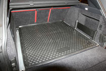 Range Rover IV L405 2013-2021 Mata bagażnika z relingami (Novline) SUV zdjęcia 4