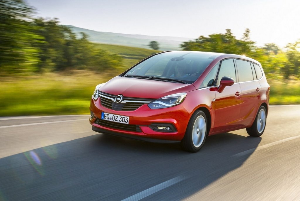 Przegląd kompaktowego minivana Opel Zafira