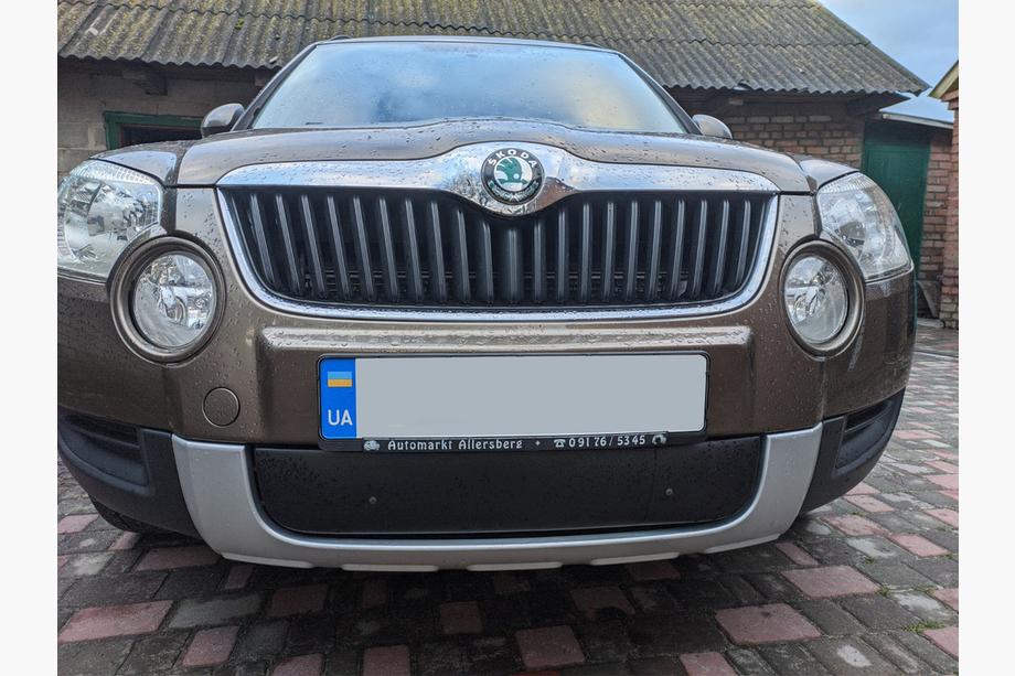 Skoda Yeti 2009-2017 Zimowa osłona grilla (dolna, 2009-2013) Matowy Image
