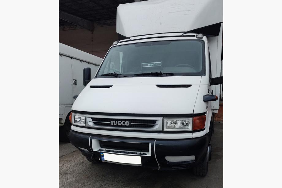 Iveco Daily 1999-2006 Zimowa osłona na grill Błyszczący Image