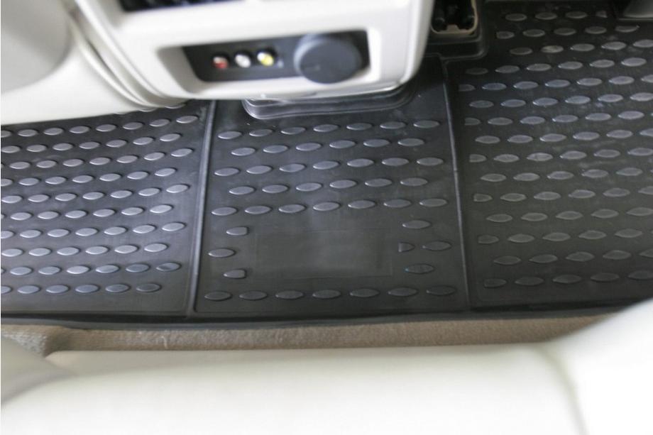 Cadillac SRX 2004-2009 (2010↗) Gumowe dywaniki samochodowe (3 szt, Novline) Zdjęcia 4