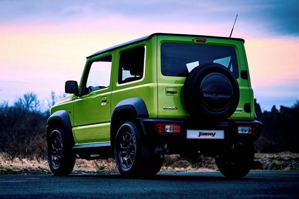 Przegląd kompaktowego suv-a Suzuki Jimny czwartej generacji Zdjęcie 8
