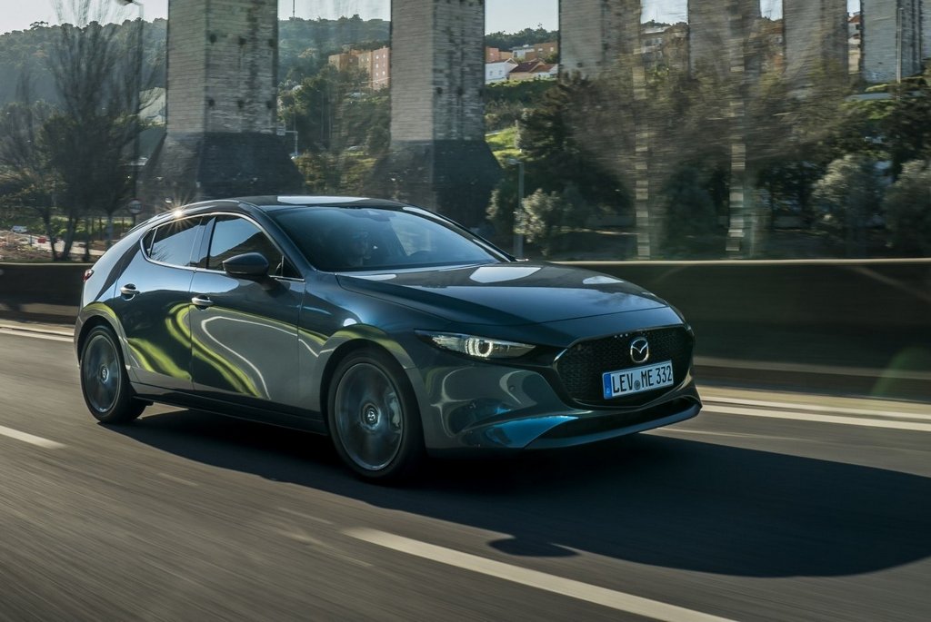 Kompaktowy hatchback Mazda 3 czwartej generacji