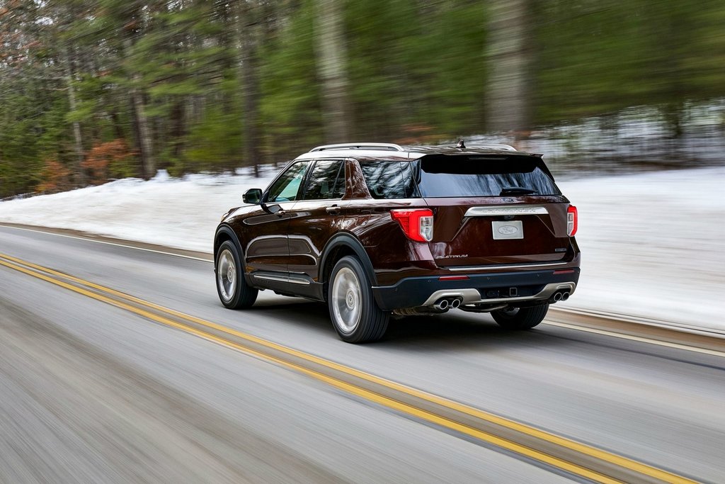 Pełnowymiarowy suv Ford Explorer 2020 roku modelowego
