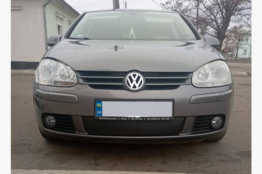 Volkswagen Golf 5 2003-2009 Zimowa osłona na grill (HB) Matowy Zdjęcia 1