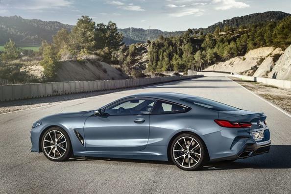 Przegląd drugiej generacji BMW 8 Series Coupe