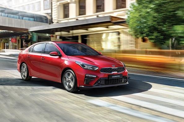 Kompaktowy sedan Kia Cerato czwartej generacji