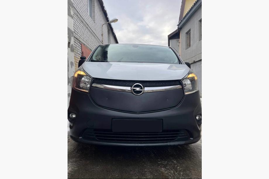 Opel Vivaro 2015-2019 Zimowa osłona na grill Matowy Zdjęcia 3