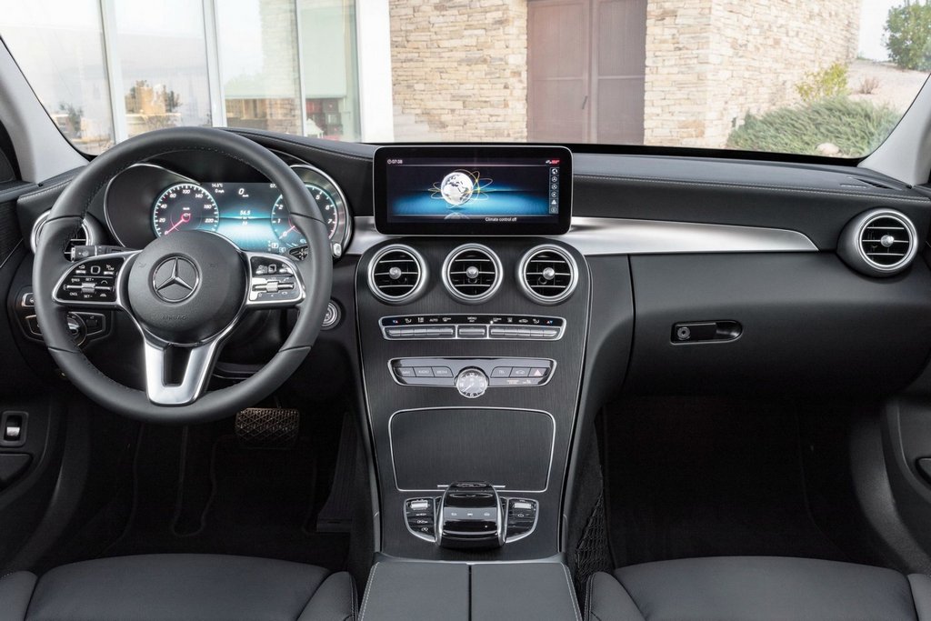 Przegląd kombi Mercedes-Benz C-Class Estate