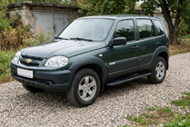 Chevrolet Niva 1998-2020 Progi Boczne Bosphore Black (2 szt., Aluminium) zdjęcia 1
