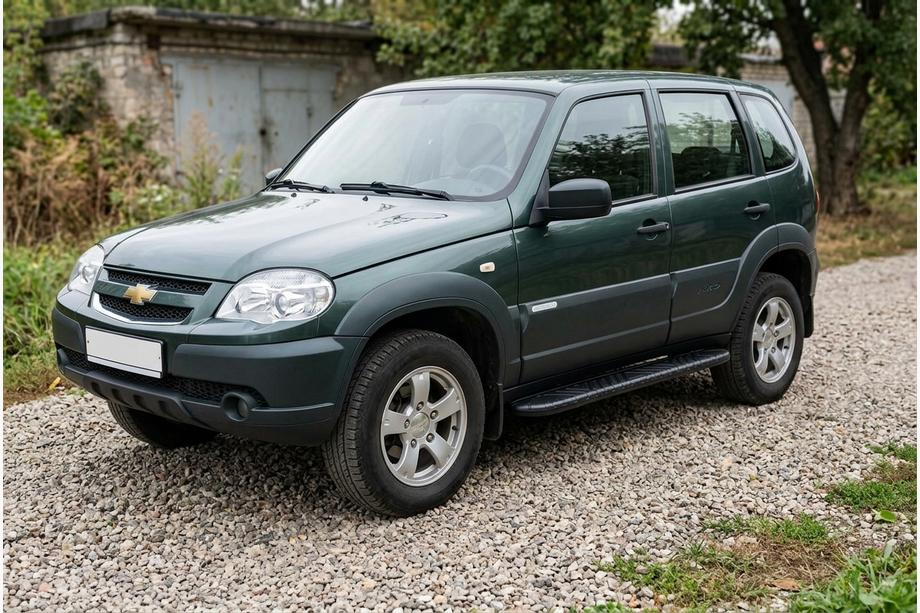 Chevrolet Niva 1998-2020 Progi Boczne Bosphore Black (2 szt., Aluminium) Image