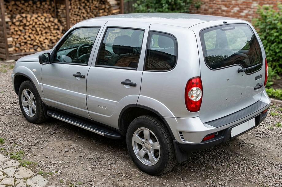 Chevrolet Niva 1998-2020 Progi Boczné Duru (2 szt., Aluminium) Image