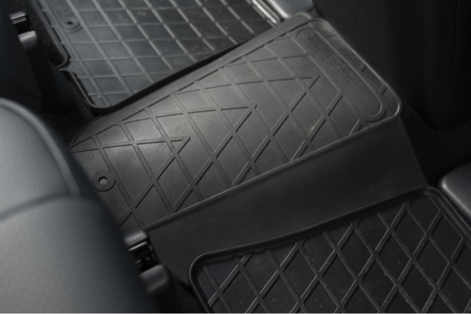 Toyota Land Cruiser Prado 150 2009-2023 Tylna mata tunelu (Stingray Premium) Zdjęcia 1