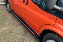 Ford Transit 2000–2014 Progi Boczné Maya Red (2 szt., Aluminium) L2 (średni rozstaw osi) zdjęcia 2