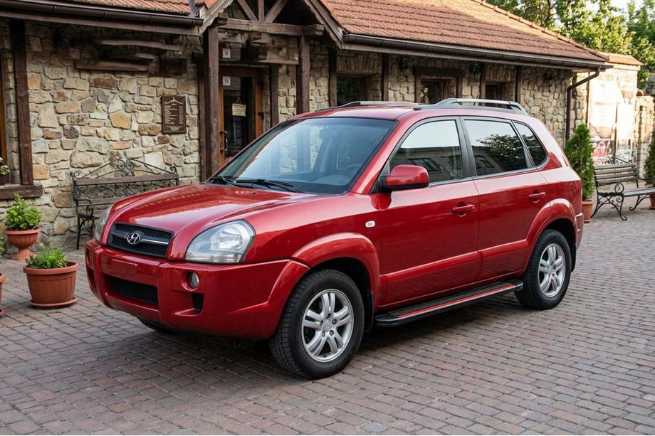 Hyundai Tucson JM 2004- Progi Boczné Maya Red (2 szt., Aluminium) Zdjęcia 1