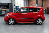 Kia Soul I 2008-2013 Progi Boczné Maya Red (2 szt., Aluminium) zdjęcia 1