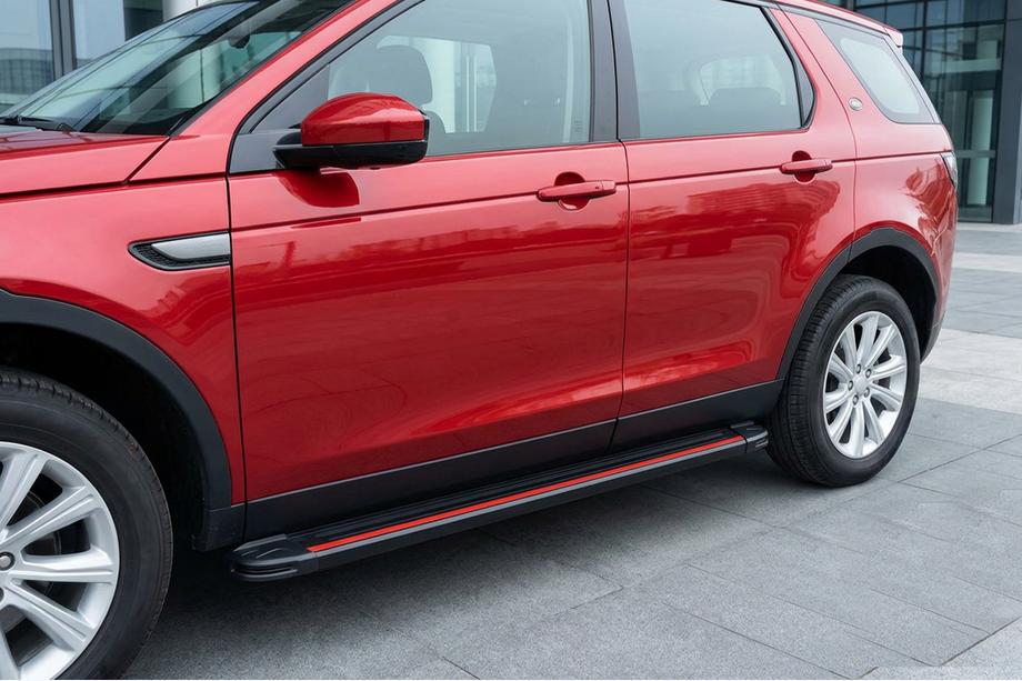 Land Rover Discovery Sport 2014- Progi Boczné Maya Red (2 szt., Aluminium) Image