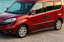 Opel Combo 2012-2018 Progi Boczné Maya Red (2 szt., Aluminium) zdjęcia 1