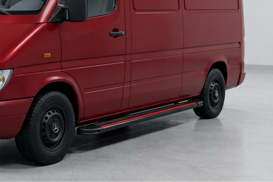 Volkswagen LT 1995-2006 Progi Boczné Maya Red (2 szt., Aluminium) Image