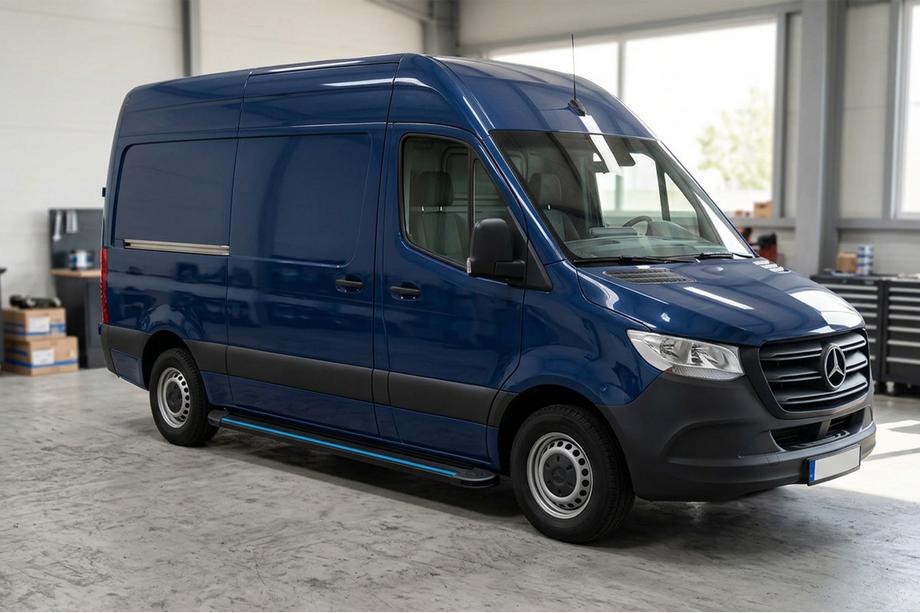 Mercedes Sprinter W907/W910 2018- Progi Boczné Maya Blue (2 szt., Aluminium) Long/ExtraLong Image