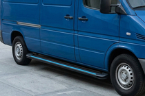 Volkswagen LT 1995-2006 Progi Boczné Maya Blue (2 szt., Aluminium) zdjęcia 1