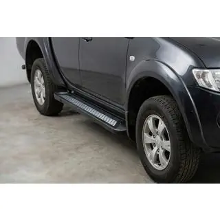Progi Boczne New Vision Black (2 szt., Aluminium) zdjęcia 1