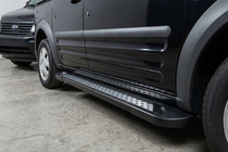Ford Connect 2002–2006 Progi Boczne New Vision Black (2 szt., Aluminium) Maxi Baza zdjęcia 1