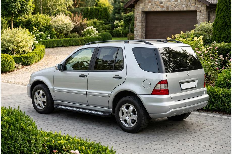Mercedes ML W163 1997-2005 Progi Boczne New Vision Black (2 szt., Aluminium) Image