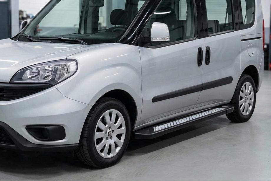 Opel Combo 2012-2018 Progi Boczne New Vision Black (2 szt., Aluminium) Maxi Baza Image