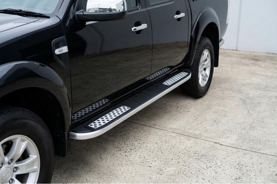 Ford Ranger 2007-2011 Progi Boczné Tayga V2 (2 szt., Aluminium) Image