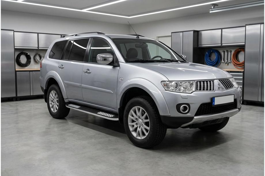 Mitsubishi Pajero Sport 2008-2015 Progi Boczné Tayga V2 (2 szt., Aluminium) Image