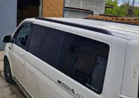 Volkswagen T5 Caravelle 2004-2010 Zintegrowane relingi dachowe (czarne) zdjęcia 43