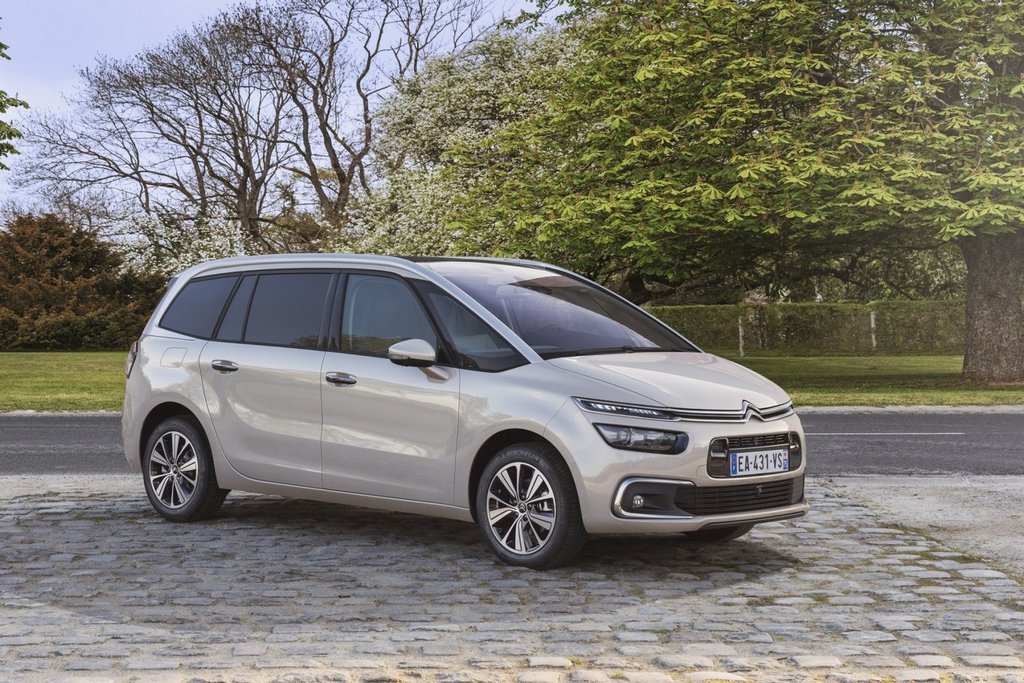 Przegląd siedmiu-osobowej minivana Citroen Grand C4 Picasso