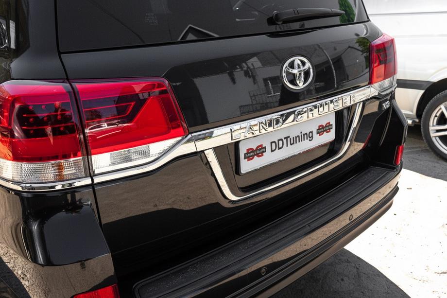 Toyota Land Cruiser 200 2007-2021 Ramka na Tablice Rejestracyjne Standard Image