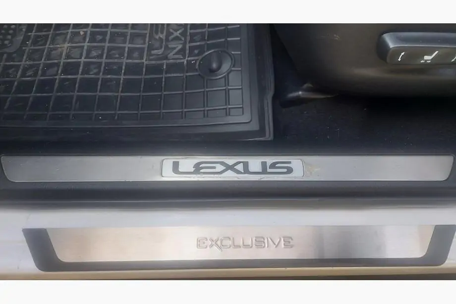 Lexus NX 2014-2021 Nakładki progowe (4 szt.) Image