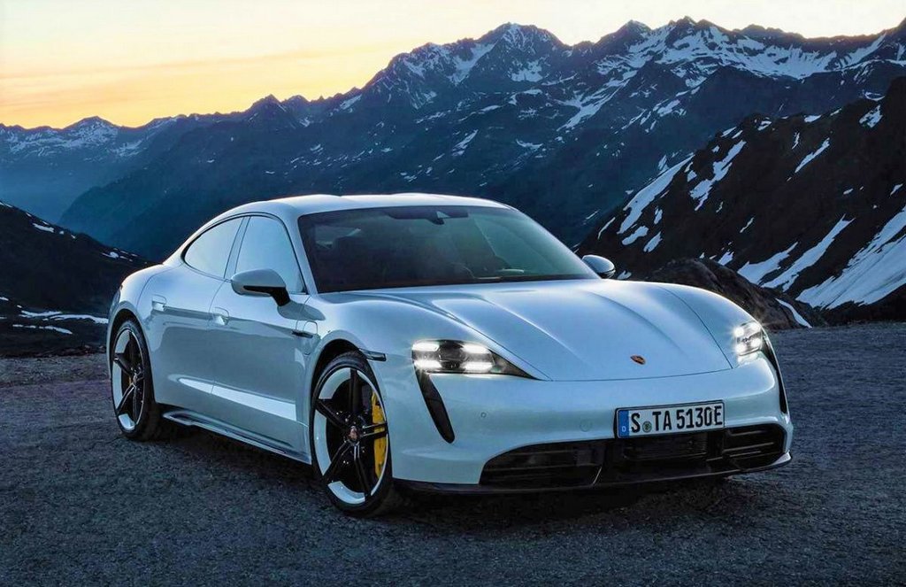 Elektryczny napęd na wszystkie koła sport-sedan Porsche Taycan
