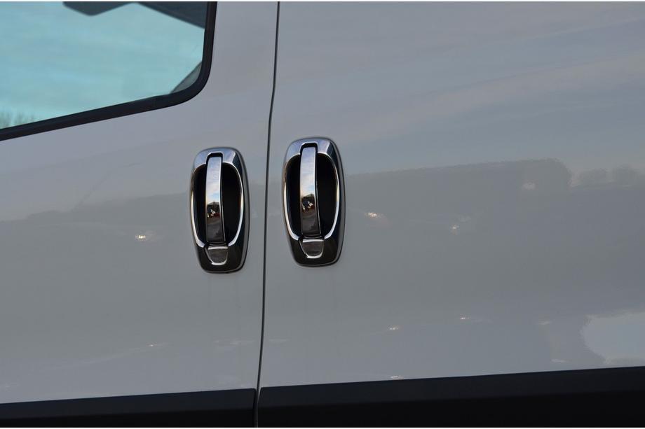 Fiat Doblo II 2010-2022 Nakładki i obwódki na klamki chromowane (8 szt., stal nierdzewna) Carmos - Turecka Stal Nierdzewna Image