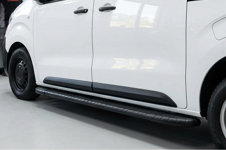Opel Vivaro 2019- Progi Boczné Bosphorus Black (2 szt., Aluminium) Image