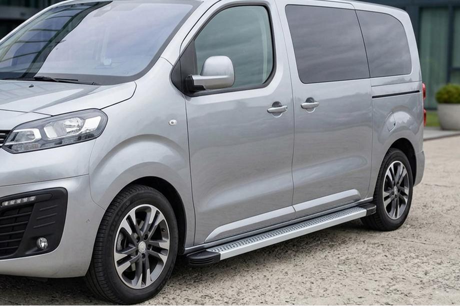 Opel Vivaro 2019- Progi Boczne Maya V2 (2 szt., Aluminium) Image